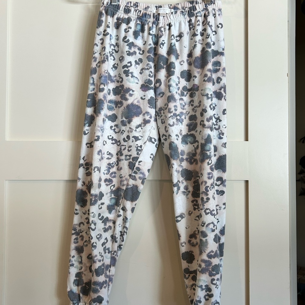 Spiritual Gangster Leopard Print sweat Pants - Gray and White